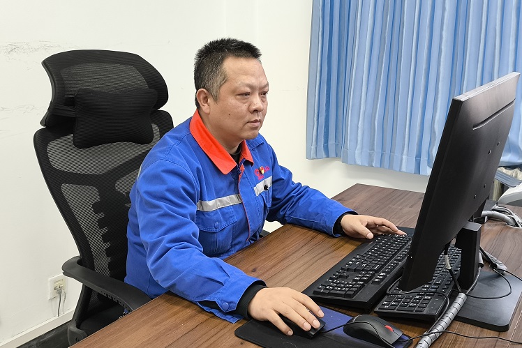 趙克成網(wǎng)站1.jpg